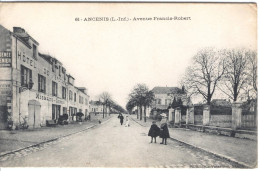 ANCENIS - Avenue Francis-Robert. - Ancenis