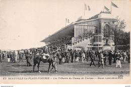 14 -  DEAUVILLE - SAN41915 - La Plage Fleurie - Les Tribunes Du Champ De Courses - Deauville