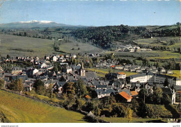 15 - RIOM ES MONTAGNES  SAN29248 - Vue Générale - Au Loin, Les Monts D'Auvergne Sous La Neige - CPSM 15X10cm - Otros & Sin Clasificación