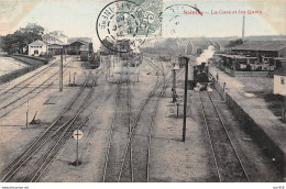 17 - SAINTES - SAN47234 - La Gare Et Les Quais - Train - Saintes