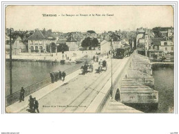 18.VIERZON.LA BANQUE DE FRANCE ET LE PONT DU CANAL.TRAMWAY - Vierzon