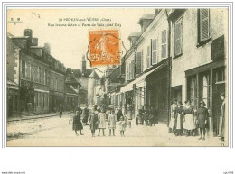 18.MEHUN SUR YEVRE.RUE JEANNE D'ARC ET PORTE DE VILLE (COTE EST) - Mehun-sur-Yèvre
