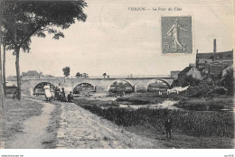 18 .n° 106971 . Vierzon .le Pont Du Cher .enfants Jouant . - Vierzon