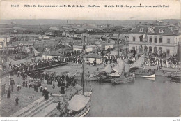 14 - HONFLEUR - SAN66537 - Fêtes Du Couronnement De ND De Grâce - 19 Juin 1913 - La Procession Traversant Le Pont - Honfleur