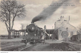 16 - RUFFEC - SAN30343 - Le Rapide De Bordeaux En Gare De Ruffec - Train - Ruffec