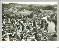 15.LAROQUEBROU.VUE AERIENNE SUR LA TOUR DU CHATEAU ET LE BOURG.CPSM. - Otros & Sin Clasificación