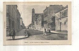 Niort, La Rue Gambetta Et L'Eglise Saint Etienne - Niort