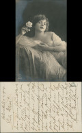 Menschen & Soziales Leben: Frau Mit Rose, Frühe Foto-Kunst 1919 - Personnages