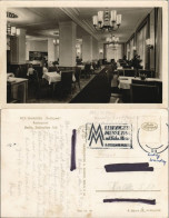 Ansichtskarte Berlin Stalinallee HO-Gaststätte Budapest - Innen 1954 - Otros & Sin Clasificación