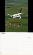 Ansichtskarte  Lufthansa Flugzeug Luftbild über Stadt Felder 1985 - 1946-....: Era Moderna