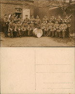 Ansichtskarte  Militär-Kapelle Soldaten-Gruppenfoto Ca. 1. Weltkrieg 1915 - Characters