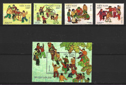 VIET NAM. Timbres + BF De 2020. Jeux Traditionnels. - Non Classés