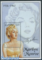 Gambia 1995 Marilyn Monroe S/s (yellow Dress), Mint NH, Performance Art - Marilyn Monroe - Movie Stars - Acteurs