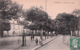 Gournay En Bray - Mairie Et Place -  CPA °J - Gournay-en-Bray
