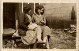 CP Carte Photo D'époque Photographie Vintage U.K. Londres Femme Mode Amies  - Ohne Zuordnung