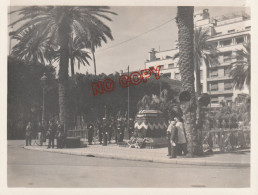 Fixe Cérémonie Devant Résidence Générale Tunis Monument Morts 1948 Photographie De L'Etat Major Air-Tunisie Beau Format - Luftfahrt