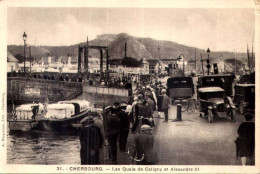 50 - CHERBOURG : Les Quais De Caligny Et Alexandre III ( Bonne Animation - Automobiles ...) CPA   /   120 - Cherbourg