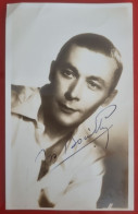 PH - Ph Originale - Portrait D'un Jeune Homme Connu Avec Autographe Sur La Photo - Anonyme Personen