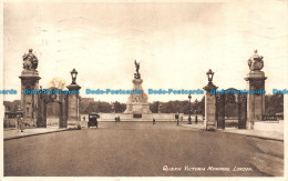 R118877 Queen Victoria Memorial London. RP. 1931 - Otros & Sin Clasificación