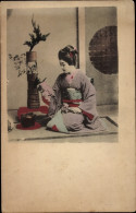 CPA Frau In Japanischer Volkstracht, Kimono, Blumen - Vestuarios