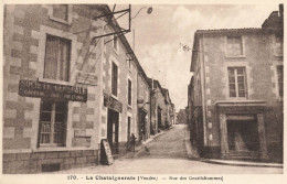 La Chataigneraie * Rue Des Gentilshommes * La Banque Société Générale * Banco Bank - La Chataigneraie