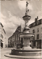 54 - TOUL - FONTAINE CUREL ET LA RUE GAMBETTA - Toul