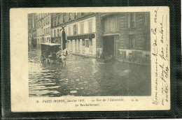 75  PARIS 7° - LA RUE DE L' UNIVERSITE - LE RAVITAILLEMENT (ref 7063) - De Overstroming Van 1910