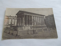 NIMES  ( 30 Gard )  LA MAISON CARREE   1915 - Nîmes