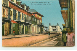 Guadeloupe - GRANDE-TERRE - MOULE - La Rue Principale Et L'Hôtel De Ville - Autres & Non Classés