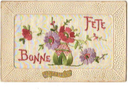 Carte Brodée - Bonne Fête - Vase Avec Des Fleurs - Embroidered