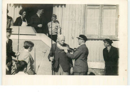 Carte-Photo Sur Le Thème Du Tir à L'arc En 1942 Probablement Dans Le Nord - Remise De Décoration - Tiro Al Arco