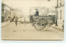 Carte-Photo - Homme Dans Une Charette - Fabrique De Poteaux - Entrep. Batiment - PARIS ? - Te Identificeren