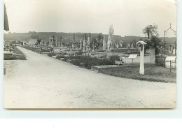 Carte Photo - Une Allée D'un Cimetière - Te Identificeren