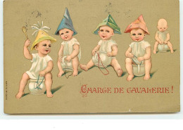 Carte Gaufrée - Charge De Cavalerie  - Bébés Sur Leur Pot - Bébés