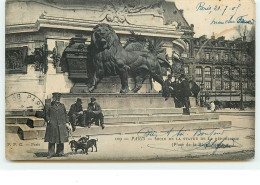 PARIS III - Socle De La Statue De La République - Teckels - PPC N°109 - Arrondissement: 03