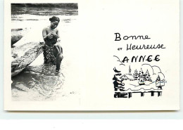 CONGO BELGE - Bonne Et Heureuse Année - Femme Lavant Son Enfant - Belgisch-Kongo