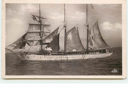 SAINT-MALO - Terreneuvas - Retour Des Bancs - Sailing Vessels