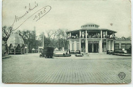 PARIS - Exposition Des Arts Décoratifs - Esplanades Des Invalides (Côté Droit) - N°8 - Expositions