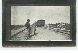 RPPC - Pays-de-l'Est - Militaires Près D'une Voie De Chemin De Fer - Andere & Zonder Classificatie