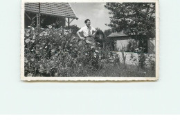 Photo - SAINT FARGEAU - Homme Dans Son Jardin- 1938 - Format 11 X 6,5 Cm - Saint Fargeau