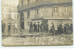 Carte-Photo De PARIS - Inondations - Passerelle Av. Rapp - Paris Flood, 1910