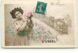 Un Bonjour D'USSEL - Jeune Femme Avec Un Bouquet De Rose, Et Un Train - Ussel