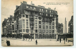 PARIS XVIII - Rue Fernand Laborie - Angle Du Boulevard Ney - District 18