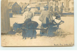 Carte Photo - BERCK - Deux Femmes Sur Une Plage, Près D'une Fillette Dans Un Fauteuil Roulant Tirée Par Un Petit âne - Berck