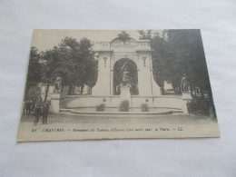 CHARTRES ( 28 Eure Et Loir ) MONUMENT DES ENFANTS D EURE ET LOIR MORTS POUR LA PATRIE  VUE ANIMEES 1918 - Chartres