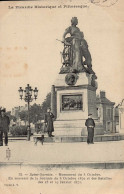 02 , Cpa SAINT QUENTIN , 33 , Monument Du 8 Octobre   (15537) - Saint Quentin