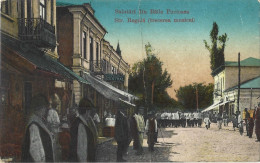 ROMANIA 1938 GREETINGS FROM BAILE PUCIOASA - REGAL STREET (THE PASSING OF MUSIC), BUILDINGS, ARCHITECTURE, PEOPLE - Rumänien