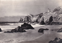 29, Camaret, La Pointe Du Tourlinguet Et Ses Grottes Renommées - Camaret-sur-Mer