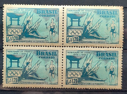 C 282 Brazil Stamp Anniversary Of Fluminense Footmall Clube 1952 Block Of 4 2 - Unused Stamps