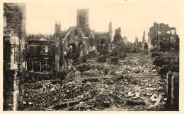 Vire * WW2 * En Ruines 1944 , Rue Et église Notre Dame * Guerre 39/45 War Bombardements - Vire